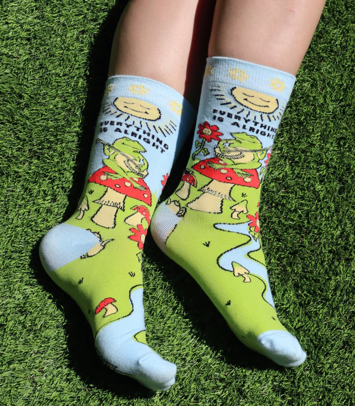 GROOVY THINGS Brand Ladies FROG PLAYING GUITAR Socks ‘EVERYTHING IS ALRIGHT’ - Novelty Socks And Slippers