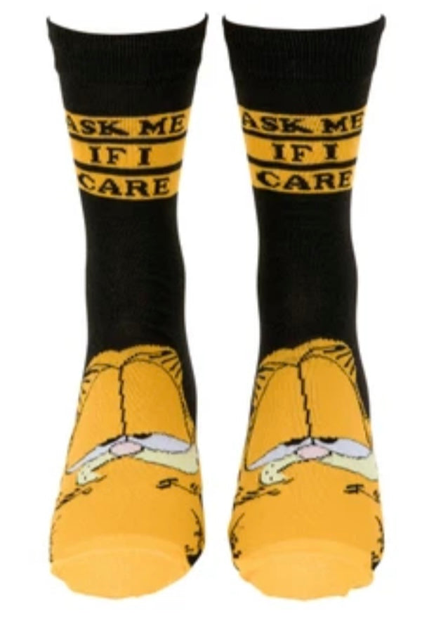 GARFIELD & ODIE Men’s 2 Pair Of Socks ‘ASK ME IF I CARE’ - Novelty Socks And Slippers