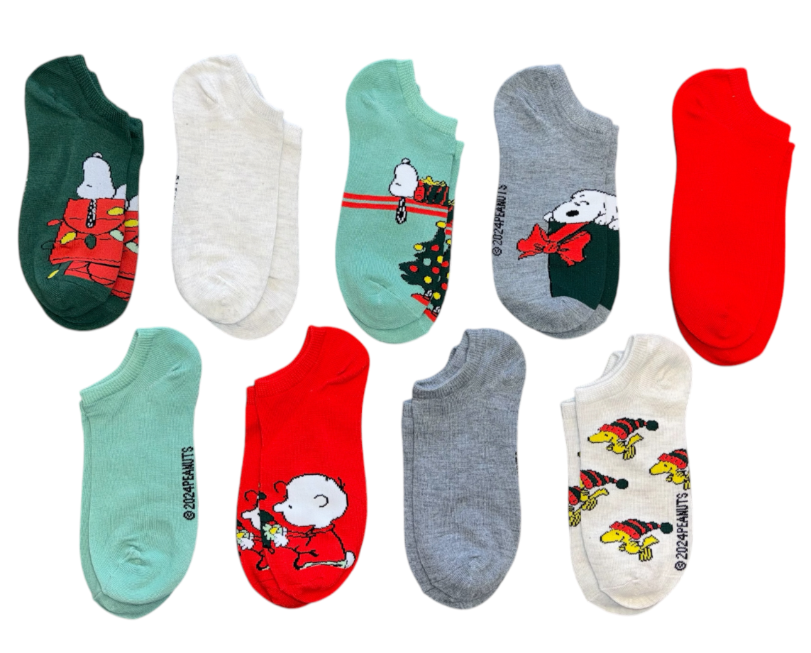 PEANUTS Ladies 9 Pair Of CHRISTMAS Low Show Socks - Novelty Socks And Slippers