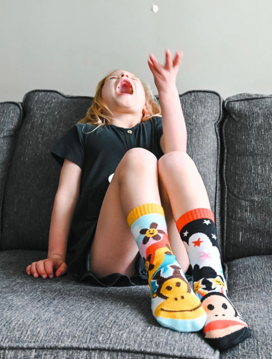 JULIUS The Monkey & CLANCY The Giraffe UNISEX MISMATCHED GRIPPER BOTTOM SOCKS PALS SOCKS Brand By PAUL FRANK (Choose Size) - Novelty Socks And Slippers