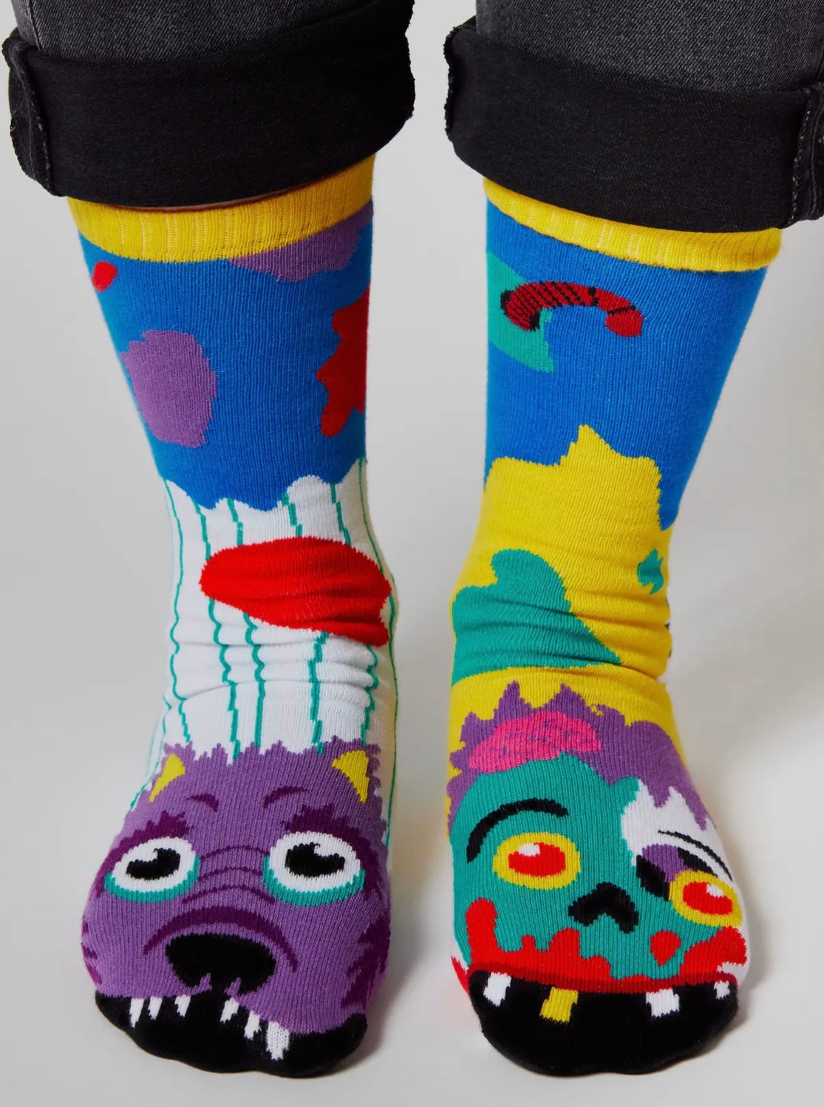 PALS SOCKS Brand Unisex KIDS ZOMBIE & WEREWOLF MISMATCHED GRIPPER SOCKS - Novelty Socks And Slippers