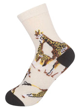 FUNATIC Brand Unisex Kids GIRAFFE Socks Giraffes All Over Kids Age 7-10 - Novelty Socks And Slippers