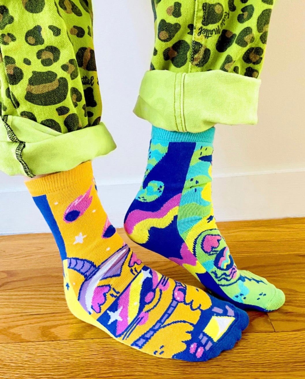 LUNAR & TICK Cats Unisex TODDLER-ADULT Mismatched Gripper Bottom Socks PALS SOCKS Brand (CHOOSE SIZE) - Novelty Socks And Slippers