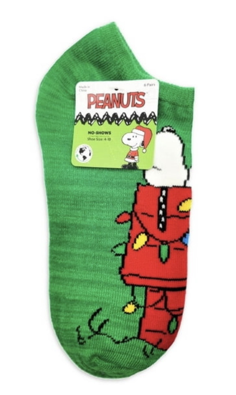 PEANUTS Ladies 6 Pair Of CHRISTMAS No Show Socks Snoopy ‘Wrap Star’