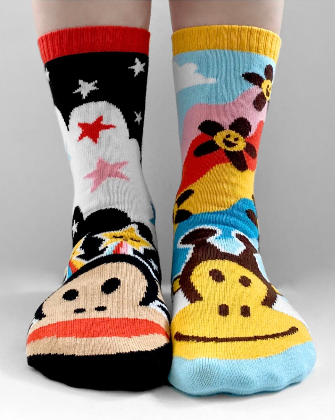 JULIUS The Monkey & CLANCY The Giraffe UNISEX MISMATCHED GRIPPER BOTTOM SOCKS PALS SOCKS Brand By PAUL FRANK (Choose Size) - Novelty Socks And Slippers