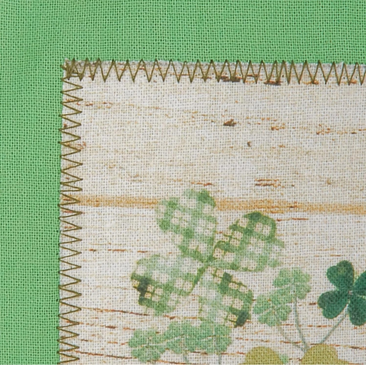 PRIMITIVES BY KATHY ST. PATRICKS DAY SHAMROCKS Kitchen Tea Towel ‘LUCKY US’ - Novelty Socks And Slippers