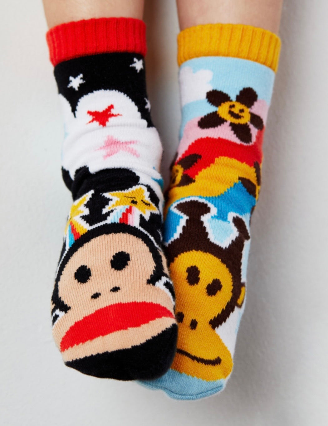 JULIUS The Monkey & CLANCY The Giraffe UNISEX MISMATCHED GRIPPER BOTTOM SOCKS PALS SOCKS Brand By PAUL FRANK (Choose Size) - Novelty Socks And Slippers