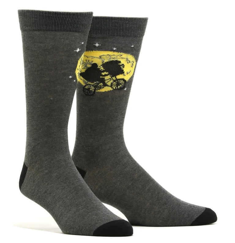 E.T. The Extra Terrestrial Movie Men’s 2 Pair Of Socks - Novelty Socks And Slippers