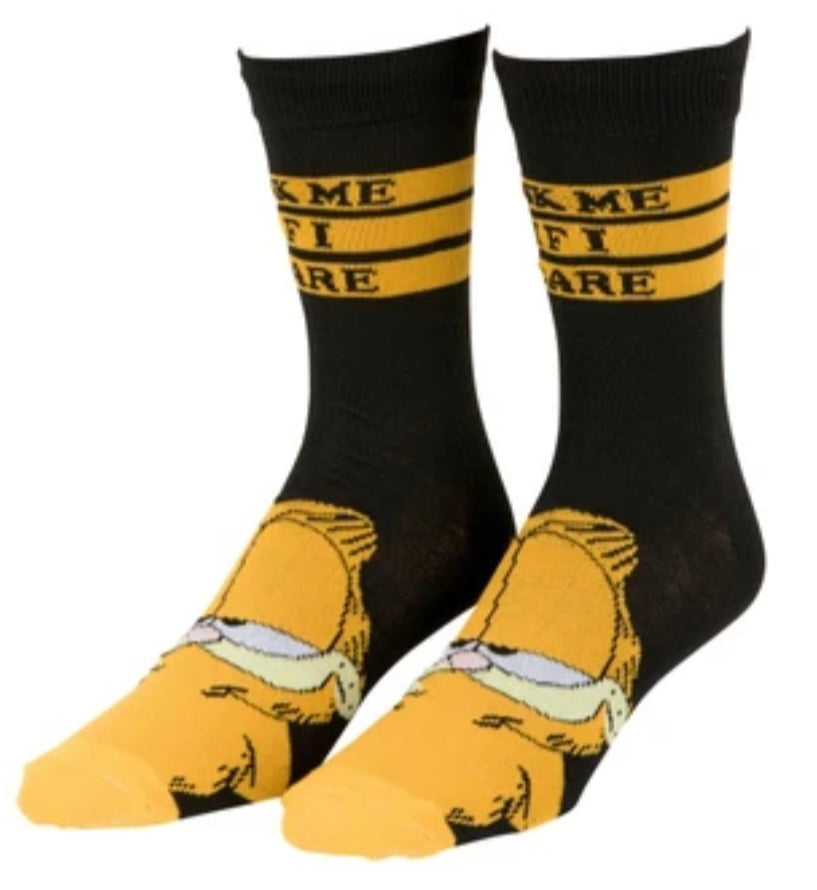 GARFIELD & ODIE Men’s 2 Pair Of Socks ‘ASK ME IF I CARE’ - Novelty Socks And Slippers