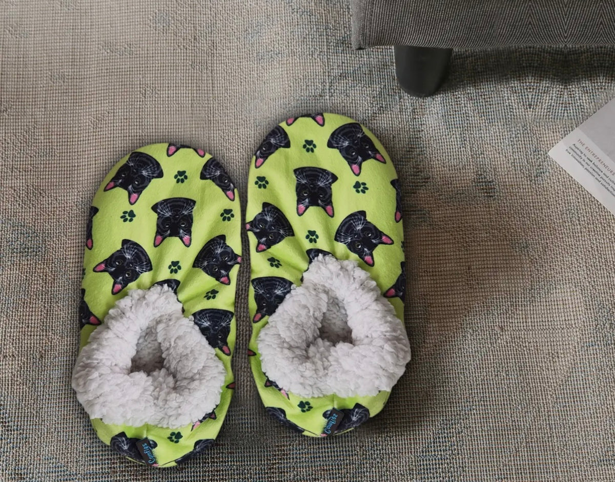 BLACK CAT Ladies Non-Slip Slippers COMFIES BRAND By E&S Pets - Novelty Socks And Slippers