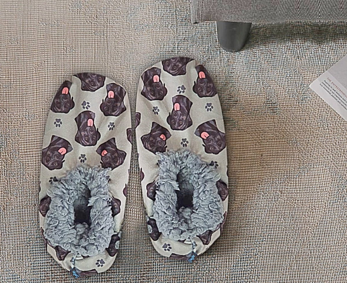 COMFIES BRAND Ladies BLACK LABRADOR DOG Non-Skid SLIPPERS - Novelty Socks for Less