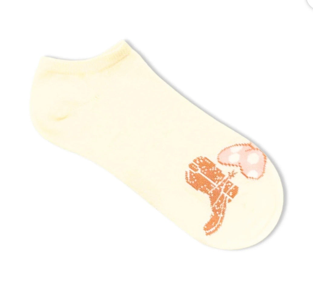 DISNEY Cowgirl Minnie Mouse 3 Pair Of No Show Socks ‘HOWDY Y’ALL’ - Novelty Socks And Slippers