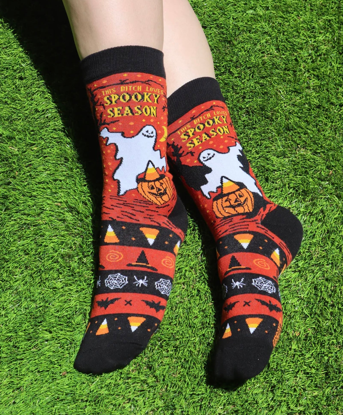 GROOVY THINGS Brand Ladies THIS BITCH LOVES SPOOKY SEASON Halloween Socks - Novelty Socks And Slippers