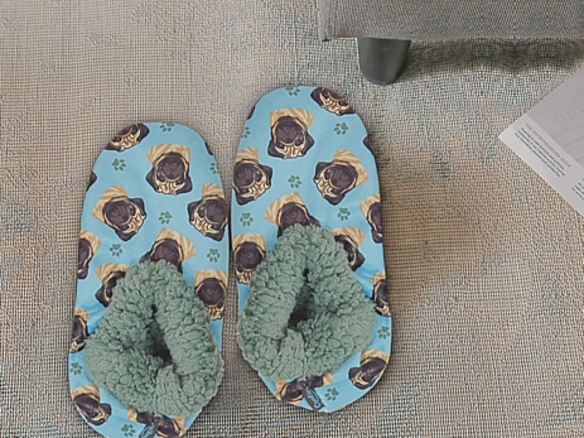 COMFIES BRAND Ladies PUG DOG Non-Skid SLIPPERS - Novelty Socks And Slippers