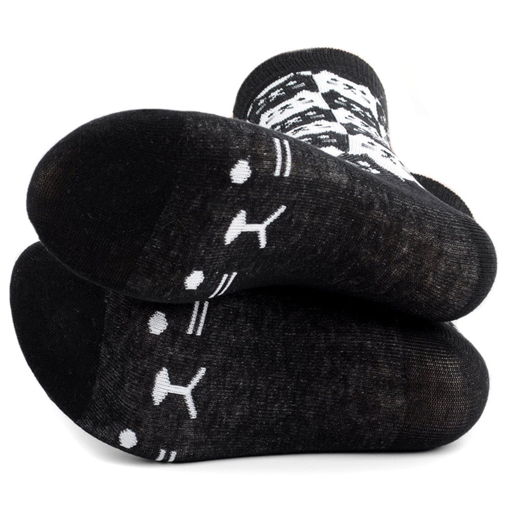 PARQUET Ladies BLACK & WHITE CAT Socks - Novelty Socks for Less
