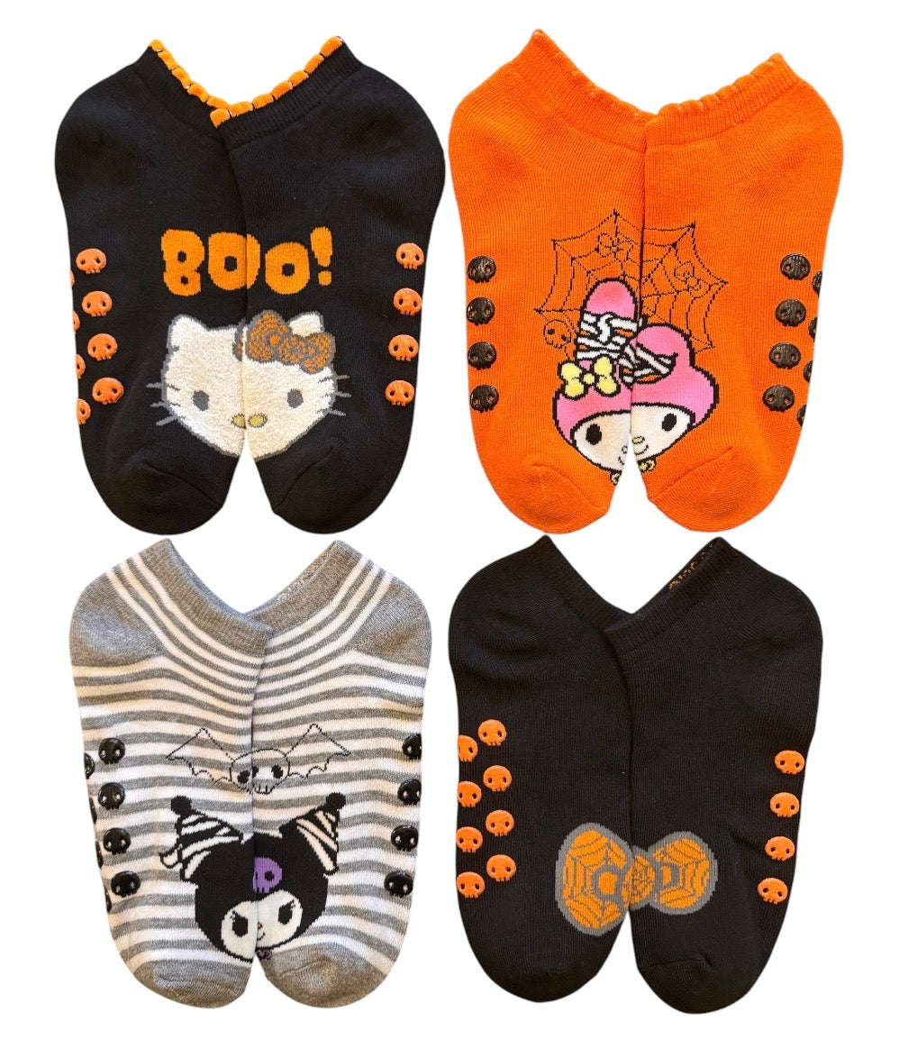 HELLO KITTY Ladies 4 Pair Of Holiday Thick No Show Gripper Bottom Socks (Choose Holiday)