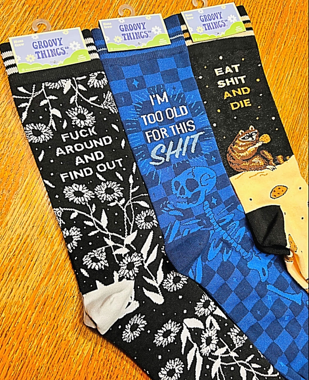 GROOVY THINGS Brand Men’s RACOON Socks ‘EAT SHIT AND DIE’ - Novelty Socks for Less